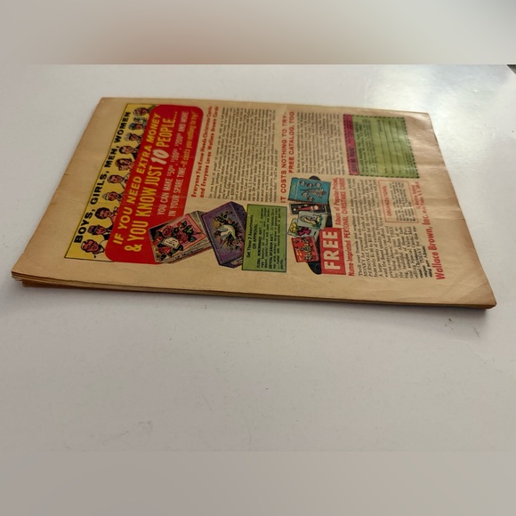 VINTAGE CHARLTON COMICS GHOSTLY TALES FROM THE HAUNTED HOUSE NOV 1968 NO. 70 - Picture 6 of 15